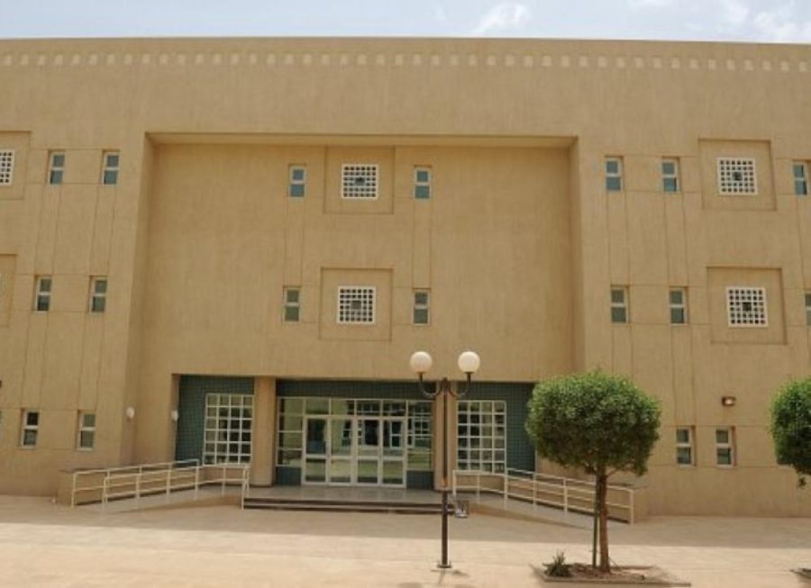 التسجيل في كلية التقنية للبنات التسجيل في كلية التقنية للبنات