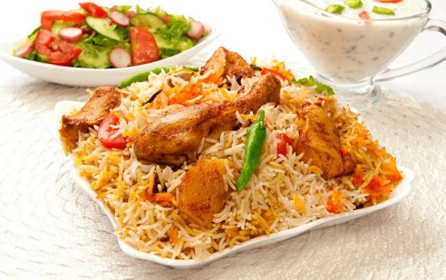 طريقة عمل طبق كبسة دجاج بالخضار على الطريقة السعودية طريقة عمل طبق كبسة دجاج بالخضار على الطريقة السعودية