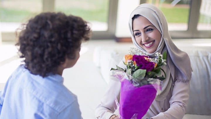 تعبير عن الأم تعبير عن الأم