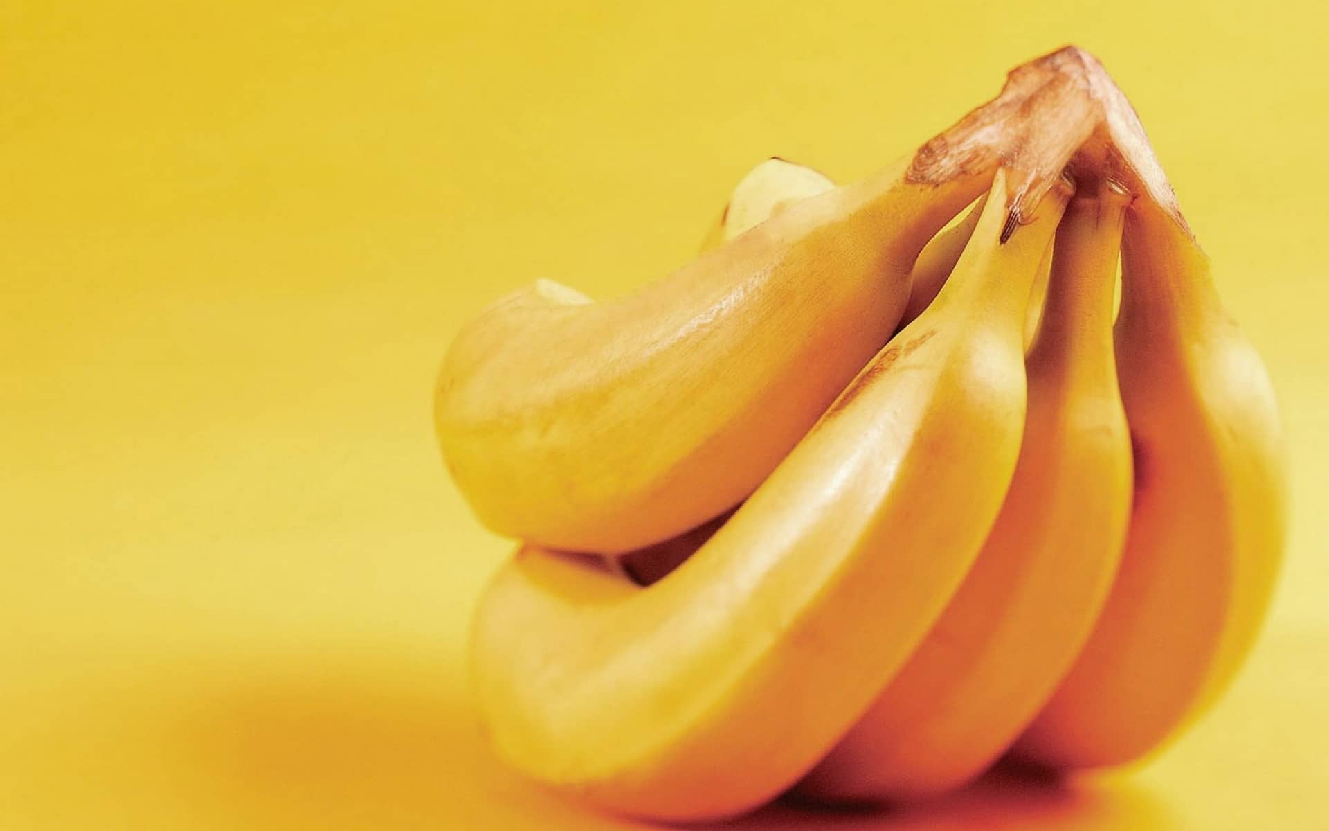 فوائد أكل الموز على الريق فوائد أكل الموز على الريق