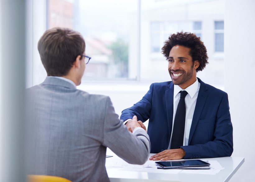 أهم الاساسيات عند اجراء مقابلة عمل 