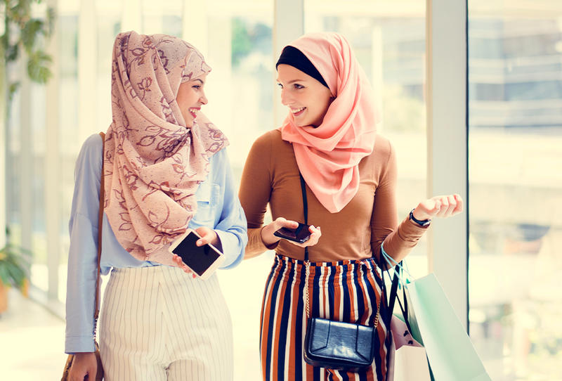 الصديقات الصديقات