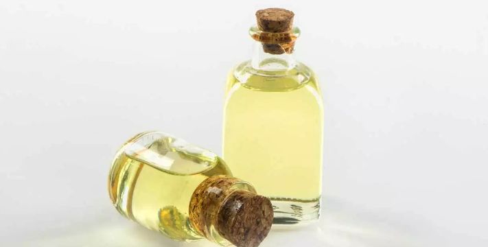 تأثير زيت الخروع على الانتصاب ما هو ؟ تأثير زيت الخروع على الانتصاب