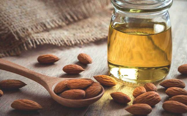 زيت اللوز الحلو للمنطقة الحساسة زيت اللوز الحلو للمنطقة الحساسة